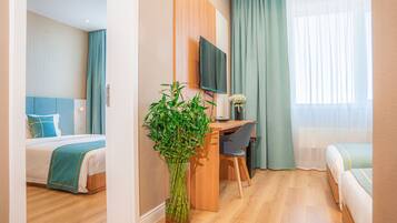 1 bedroom, in-room safe, desk, laptop workspace