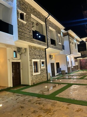 Exterior - 1 BedRoom  (Kwara)
