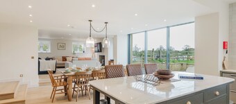 Mulberry Cottage 5BD in Wiltshire