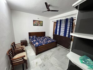 3 soverom, strykejern/-brett, wi-fi og sengetøy