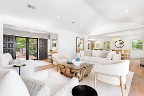 Smart TV, fireplace, table tennis, video library