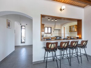 Geladeira, fogão, cooktop, lava-louças