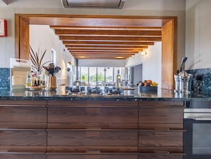 Kühlschrank, Ofen, Herdplatte, Geschirrspüler