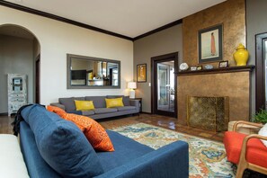 Smart TV, DVD player, table tennis, books - Little Daisy Jerome + 2 Villas Views of Sedona (Jerome)