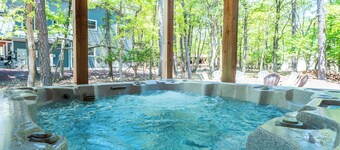 6BR Chalet - Hot Tub, Games
