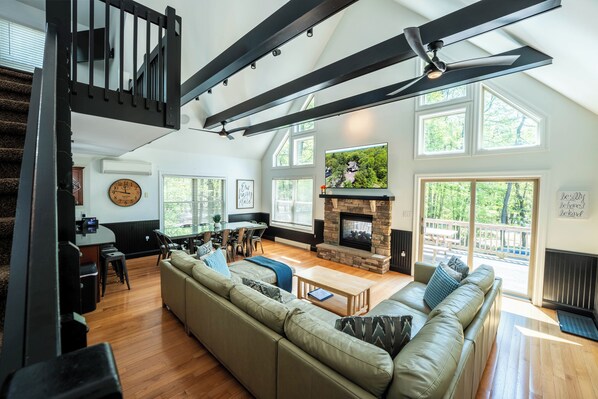 Cheminée, chaîne hi-fi