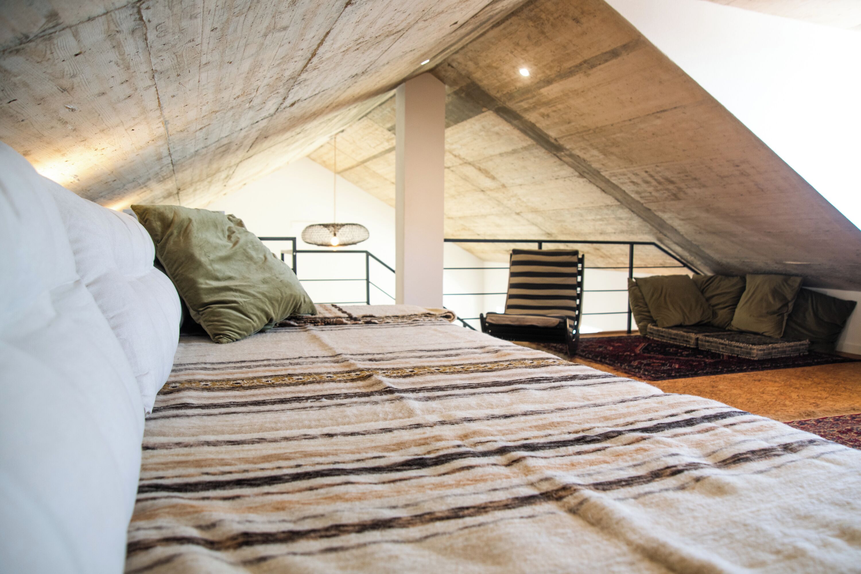 Villa Supérieure, vue vallée | Coin séjour | Cheminée