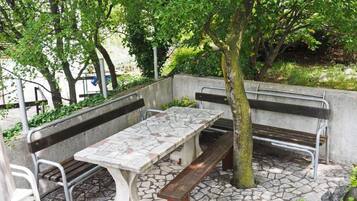 Apartment (One-Bedroom Apartment With Sea View () | Außenbereich