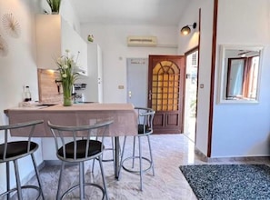 Căn hộ (One-Bedroom Apartment With Sea View () | 1 phòng ngủ