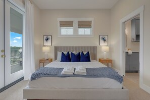 4 bedrooms, iron/ironing board, Internet, bed sheets