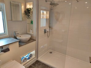 Cottage | Bathroom