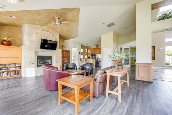 Apartment (2 Bedrooms) | Interior - 12 Mi to Old Town Scottsdale: Condo w/ Pool Access (Scottsdale)