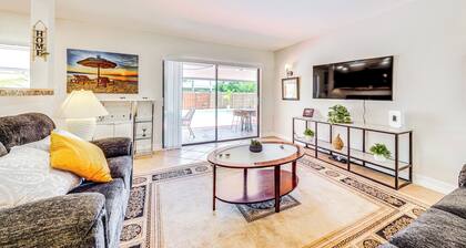 Walk to Dining & Shopping: Pompano Beach Home!