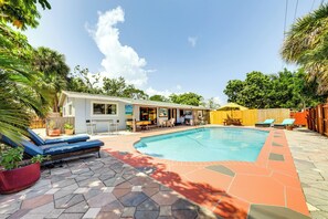 House (3 Bedrooms) | Front of property - Walk to Dining & Shopping: Pompano Beach Home! (Pompano Beach)