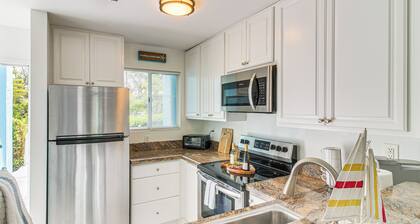 Marina + Pool Access On-site: Key Largo Escape