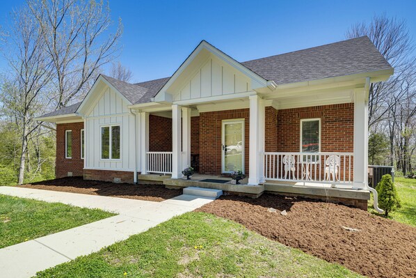 المنشأة من الداخل