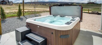 3 Mi to Bear Lake: Home w/ Hot Tub & Huge Patio!