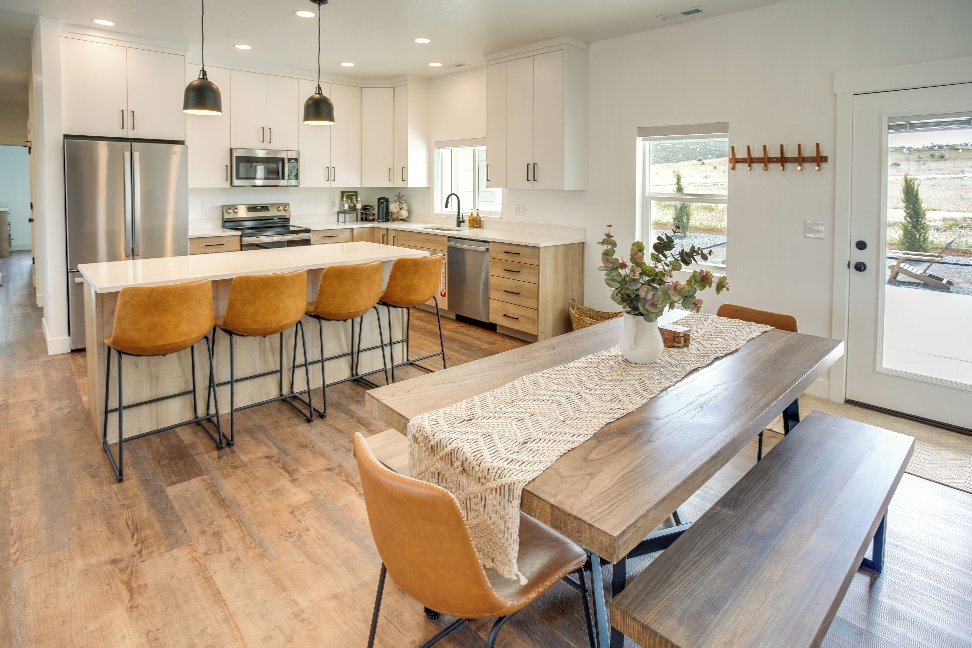 House (4 Bedrooms) | Interior