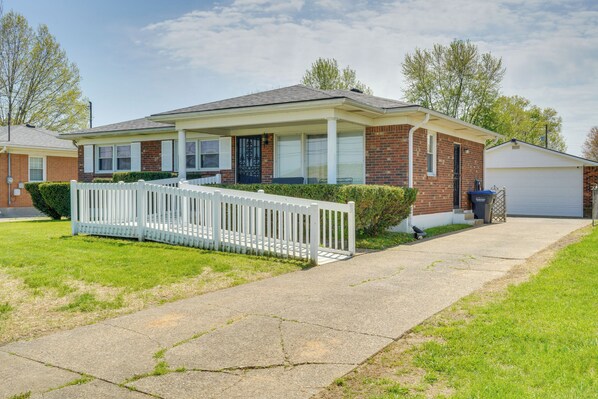 House (3 Bedrooms) | Interior - 11 Mi to Uofl & Norton Hospital: Louisville Home (Louisville)