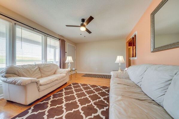 House (3 Bedrooms) | Interior