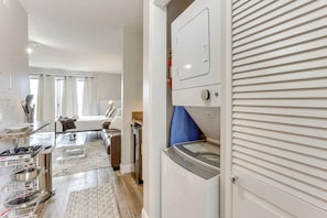 Apartment (0 Bedroom) | Interior