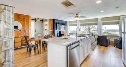 Walk to Winema Road Beach: Home w/ Hot Tub!