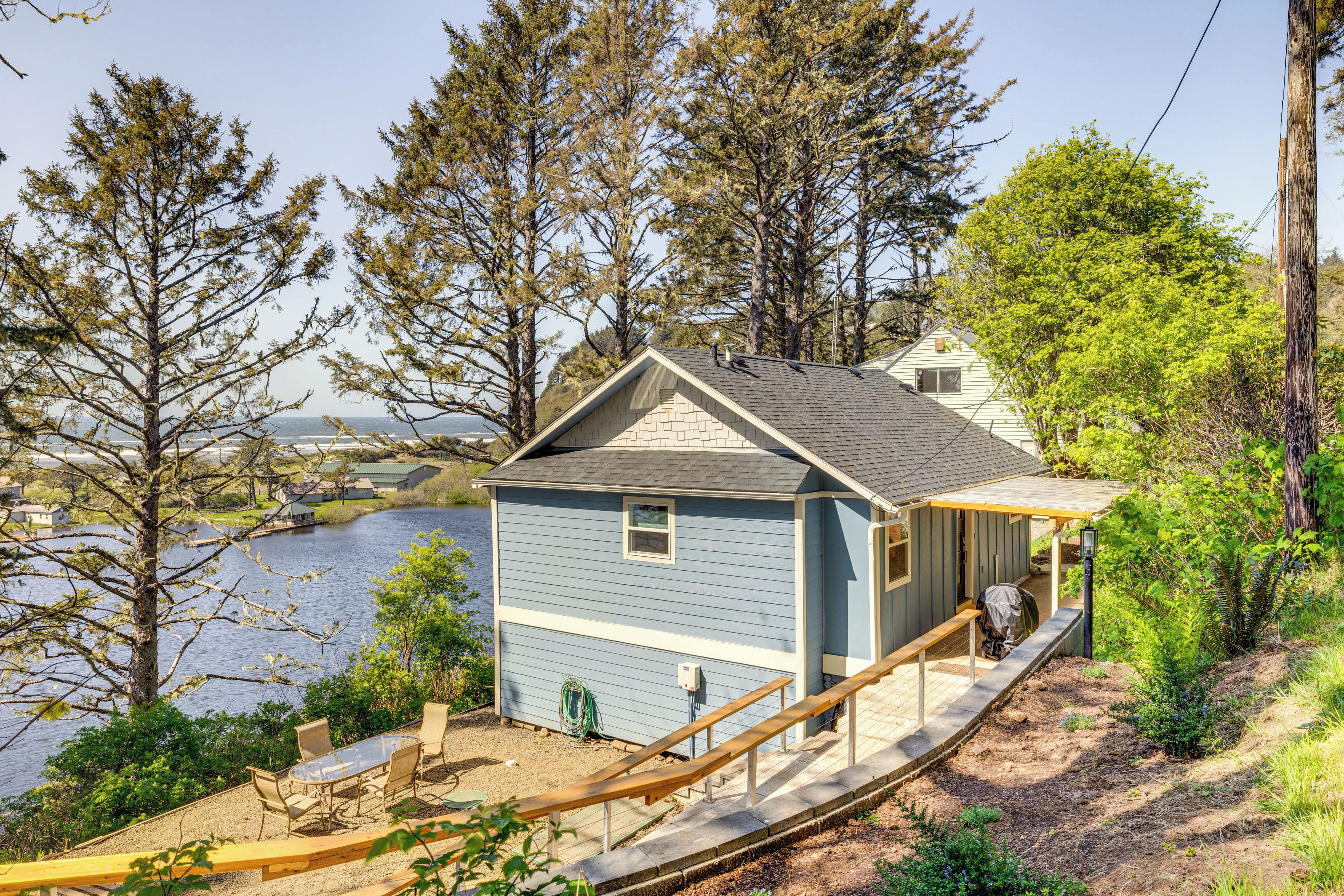 Rumah (2 Bedrooms) | Interior