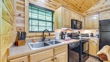 House (1 Bedroom) | Interior