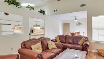 House (3 Bedrooms) | Front of property