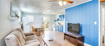 Walk to Beach & Chesapeake Bay: Norfolk Retreat!