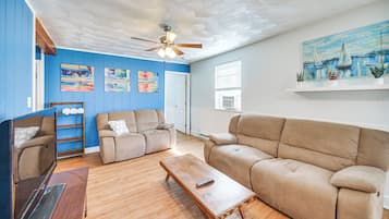Apartment (2 Bedrooms) | Front of property