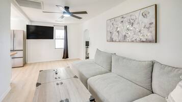 House (3 Bedrooms) | Front of property