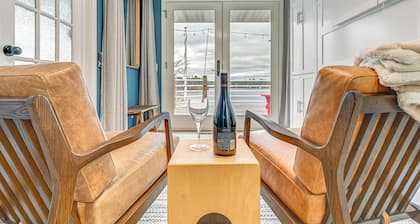 Dock, Deck & View: Lakefront Chippewa Falls Studio