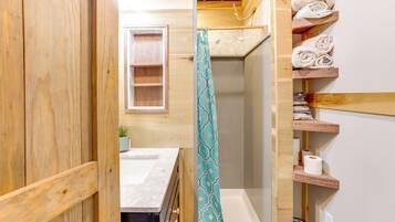 Cottage (3 Bedrooms) | Interior