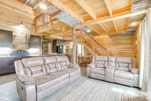 5 Mi to Lake Barkley: Secluded Retreat in Kuttawa