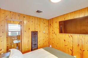 Apartment (0 Bedroom) | Interior
