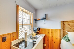 Apartment (0 Bedroom) | Interior