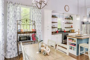 House (1 Bedroom) | Interior