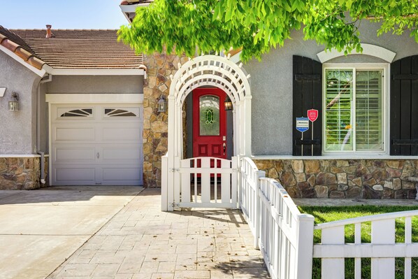 House (3 Bedrooms) | Interior - 5 Mi to Dtwn Modesto: Family Home w/ Patio! (Modesto)