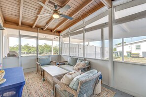 House (2 Bedrooms) | Interior - Canal-front Home w/ Private Dock in North Port! (North Port)