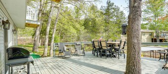 Balcony & Fire Pit: Home on Lake of Ozarks!
