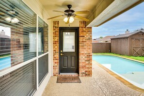 House (5 Bedrooms) | Interior