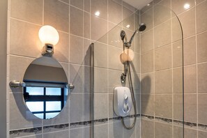 Cottage | Bathroom