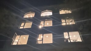 Uklassifisert bilde, 4 av 8, knapp