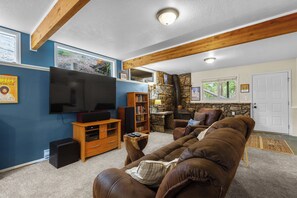 Televisor i llar de foc