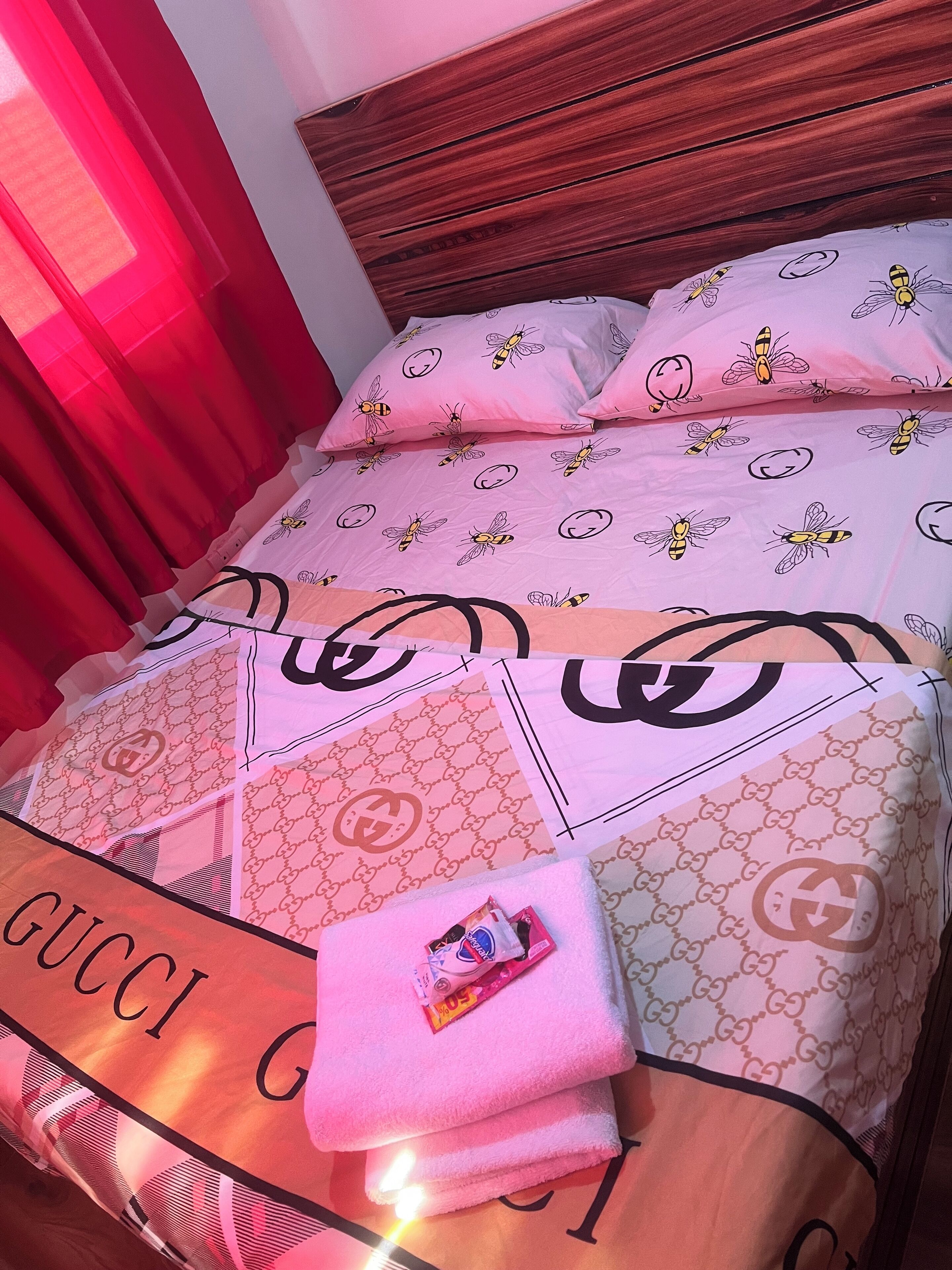 1 bedroom, free WiFi, bed sheets