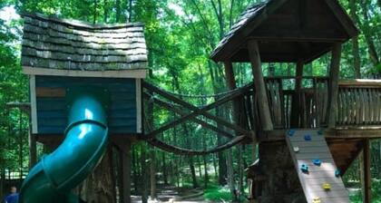 Modern 3BR Getaway Near UNCC, IKEA & PNC Arena