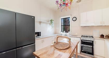 Seafield - a charming holiday rental nestled in the picturesque seaside town of Port Fairy