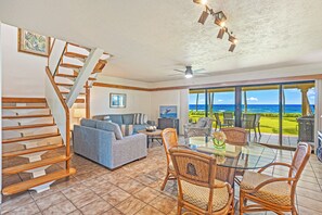 TV - 226-4 Steps to Surf and Sun (Lahaina)