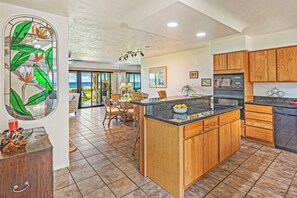 Fridge, microwave, dishwasher, coffee/tea maker